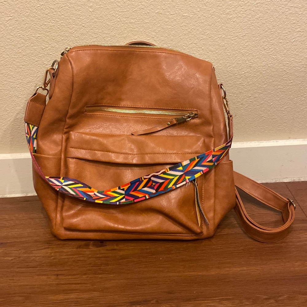 Modern and Chic Boutique Brown (Camel) Bag/Backpack w/ removable colorful strap